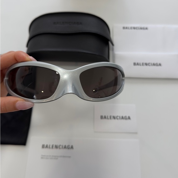 Balenciaga X Skin cat silver XL mask sunglasses - Picture 7 of 13